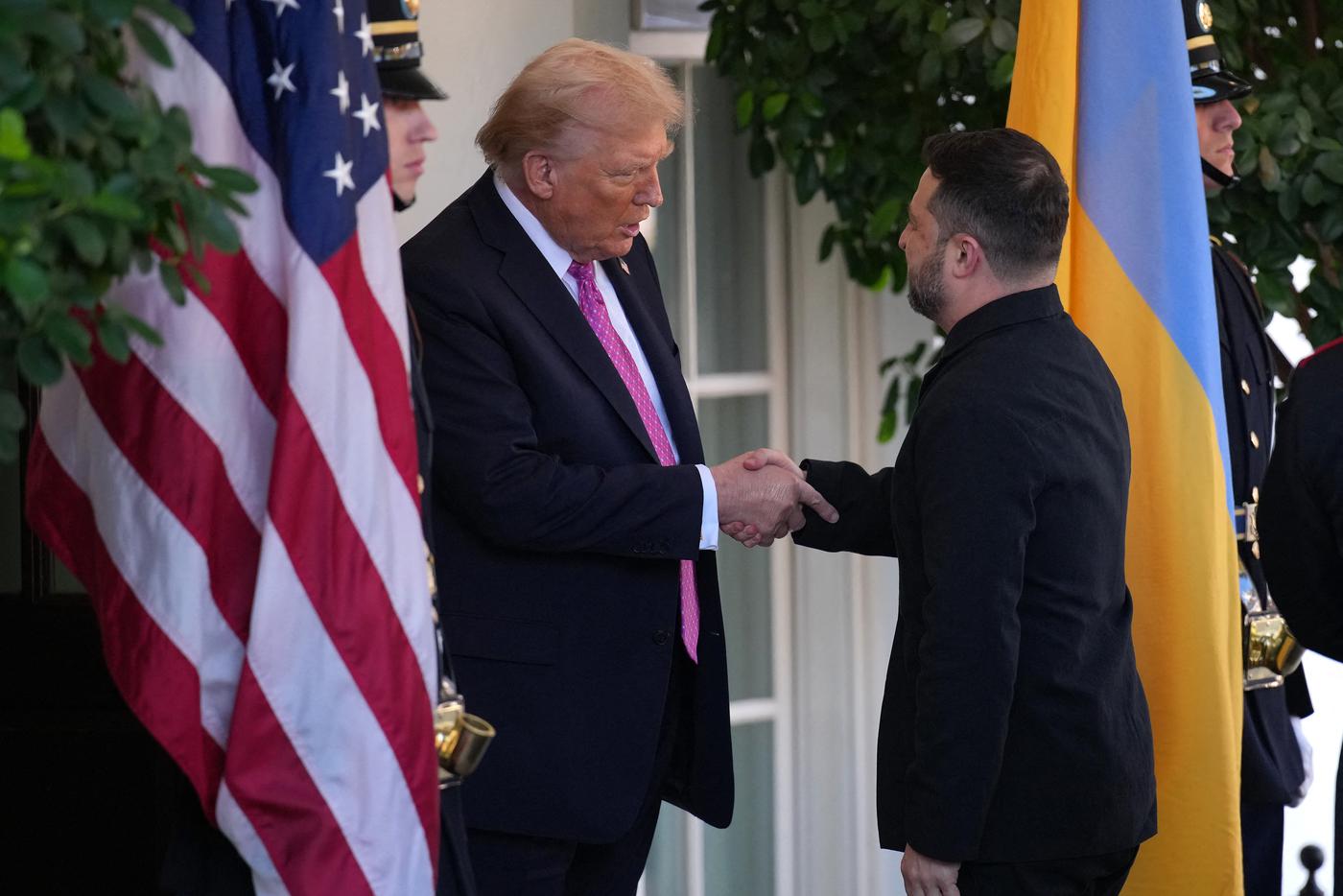Администрация Трампа усилила давление на Украину перед переговорами с Путиным