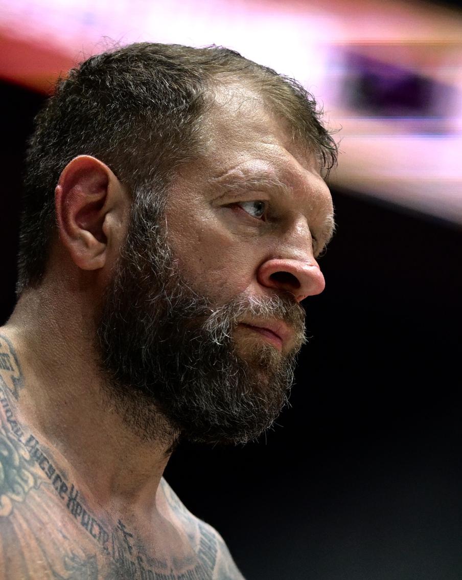 Александр Емельяненко провёл несколько дней в больнице