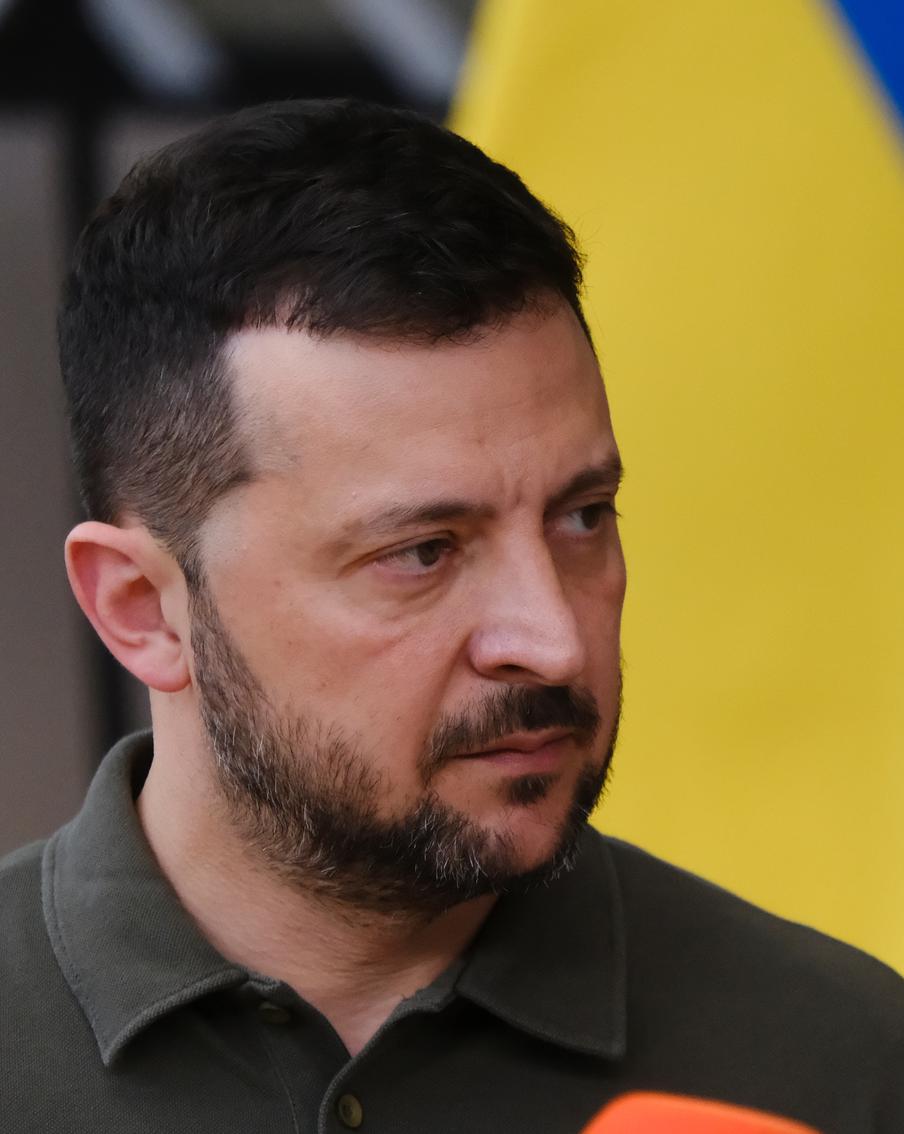 Зеленский ответил на предложение Путина вывести войска из подконтрольной Украине части ДНР