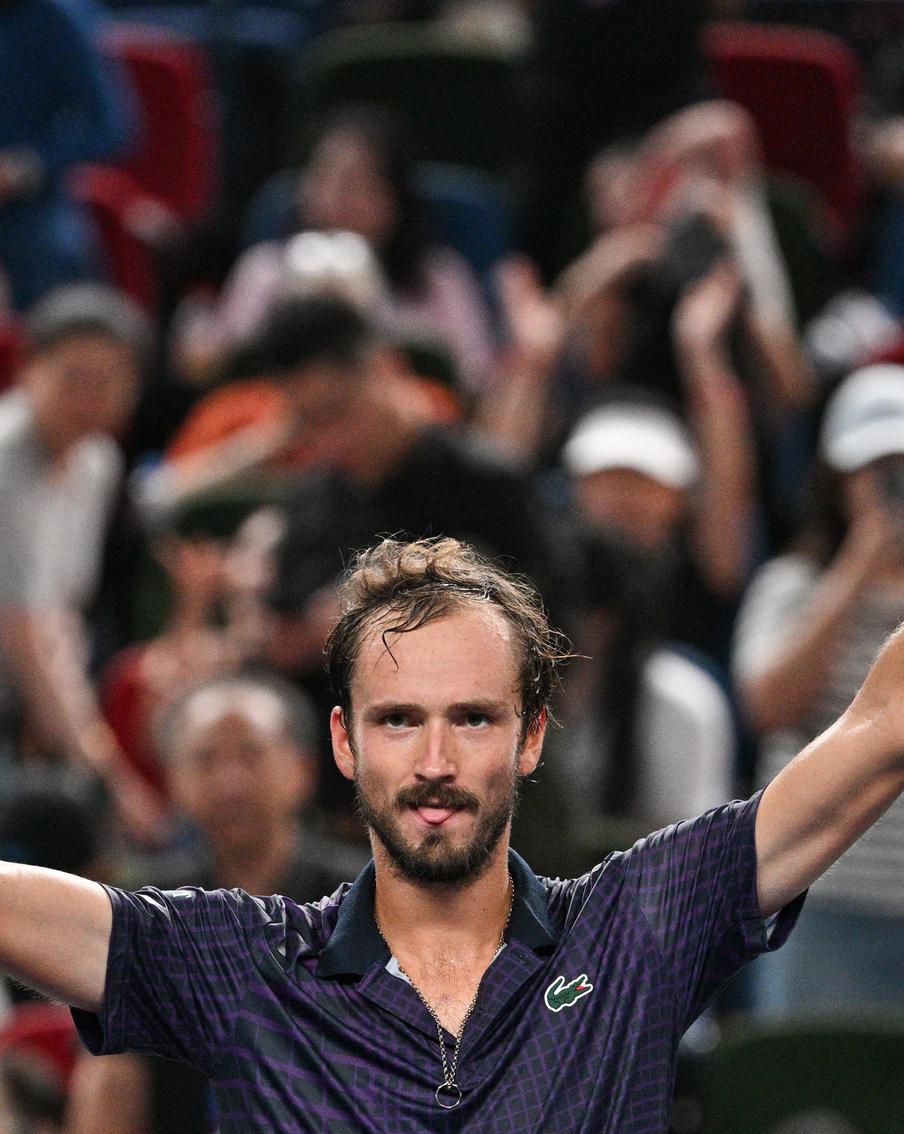 Даниил Медведев вышел из двухлетней спячки: наш теннисист наконец-то взял трофей