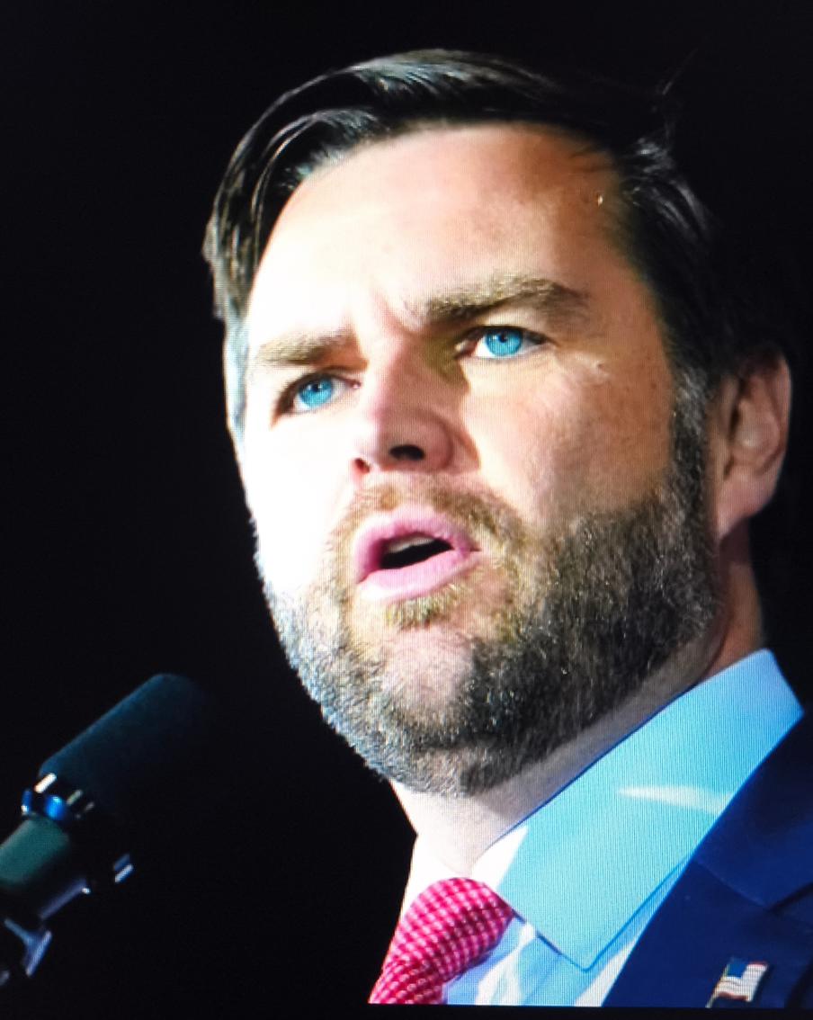 В Калифорнии снаряд взорвался над машинами из охраны Вэнса