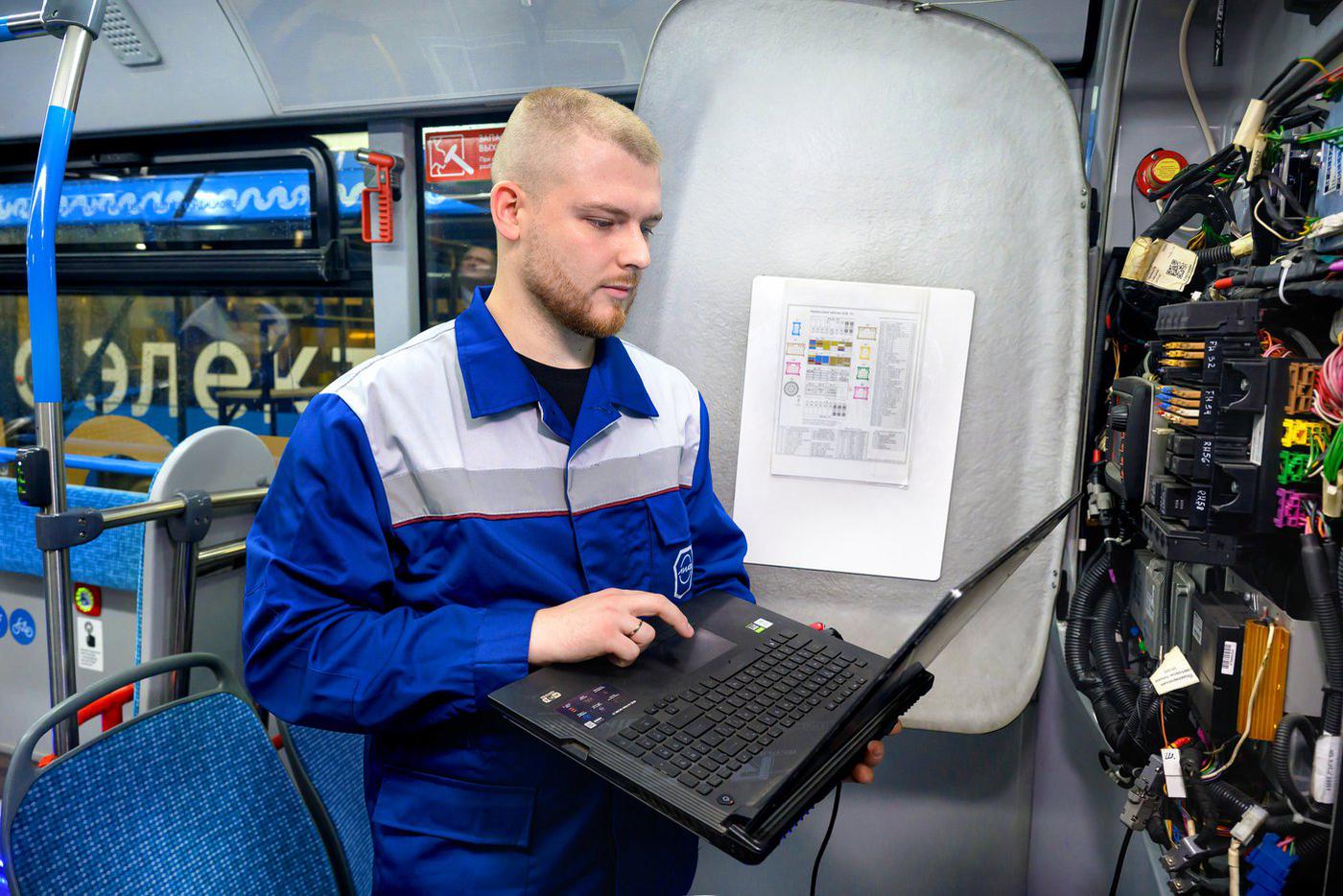 Все автобусы и электробусы Мосгортранса подготовили к работе зимой