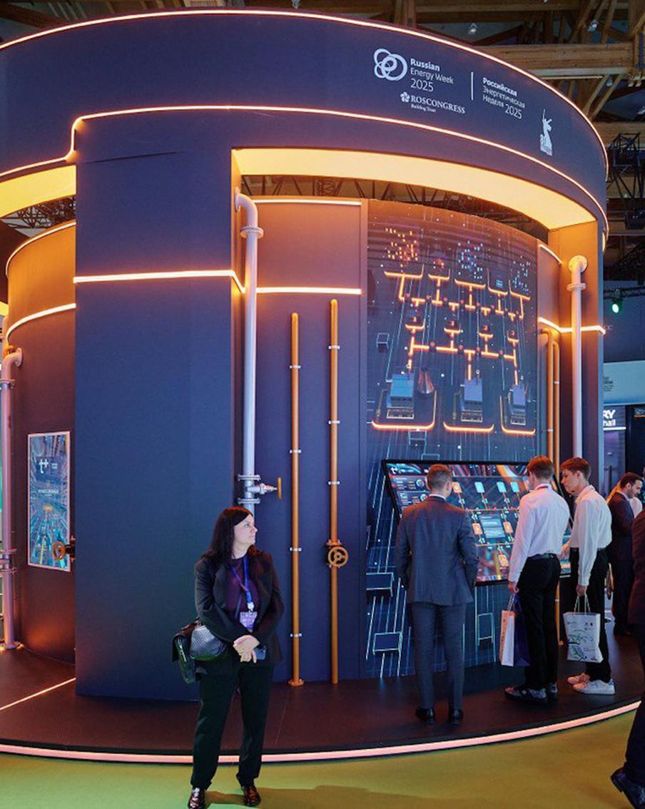 О подвиге МНПЗ во время Великой отечественной войны и будущем предприятия рассказали на Российской энергетической неделе