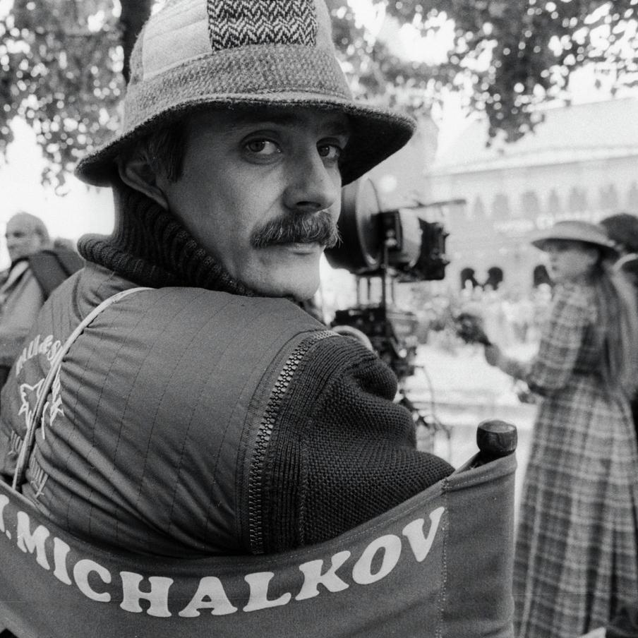Зачем Никита Михалков снялся в "Жмурках" и как накормил дочку цементом на съёмках