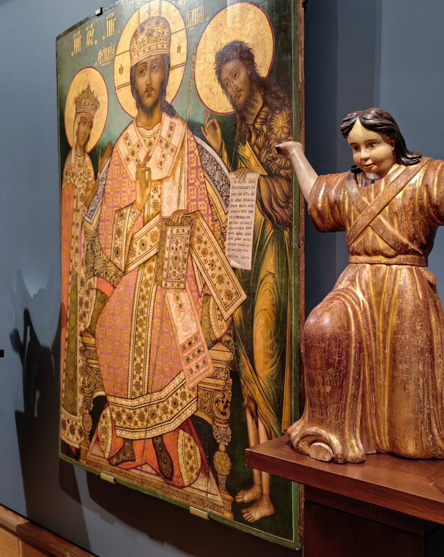 Разлучённые ангелы нашли друг друга: в Третьяковке восстановили уникальные скульптуры XVIII века