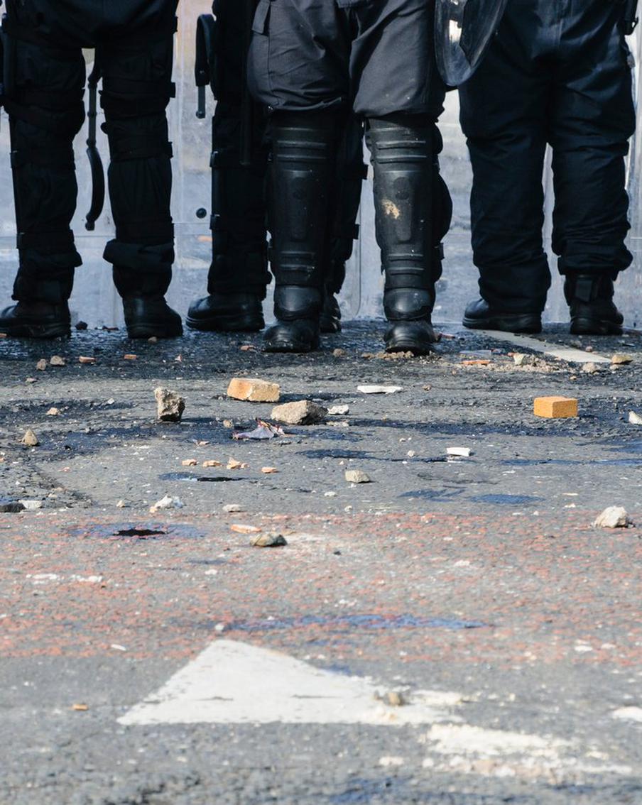 В Ирландии начались протесты из-за обвинений мигранта в насилии над ребёнком&nbsp;