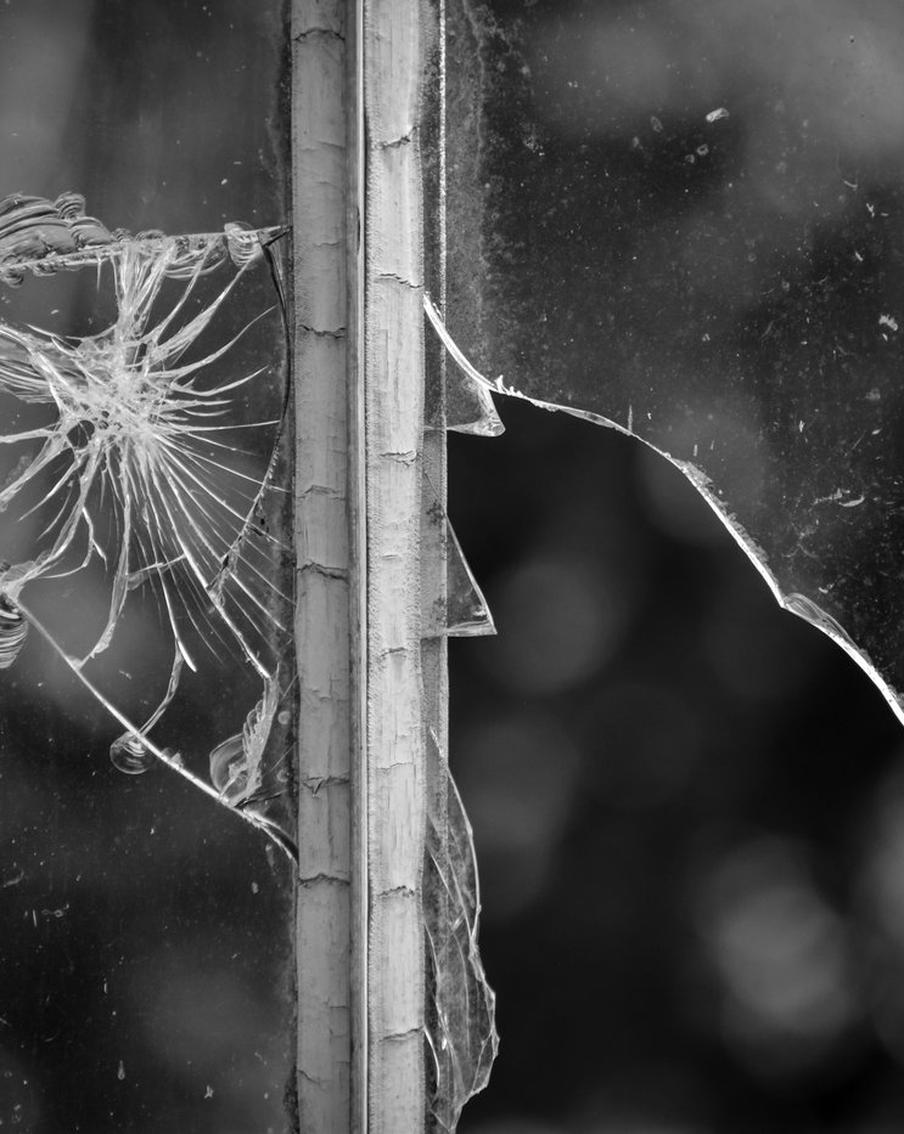 В Батайске после атаки БПЛА повреждены более 130 квартир, медцентр и авто