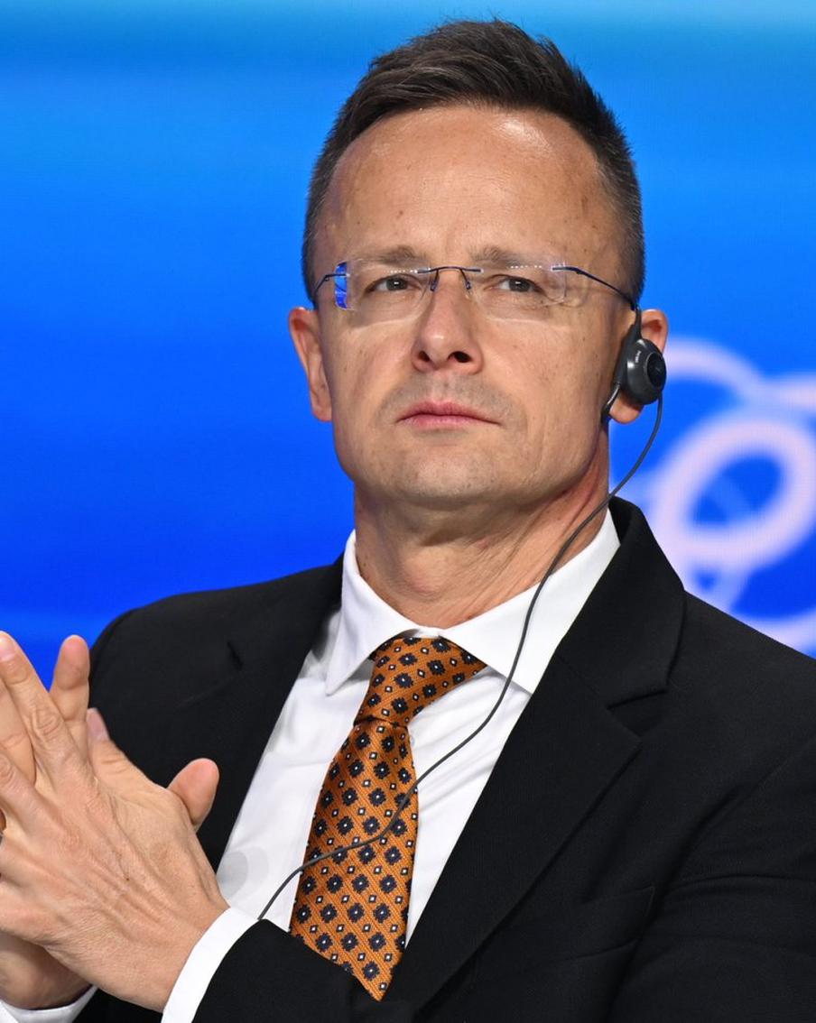 Сийярто: ЕС должен пропустить самолёт Путина ради саммита с Трампом