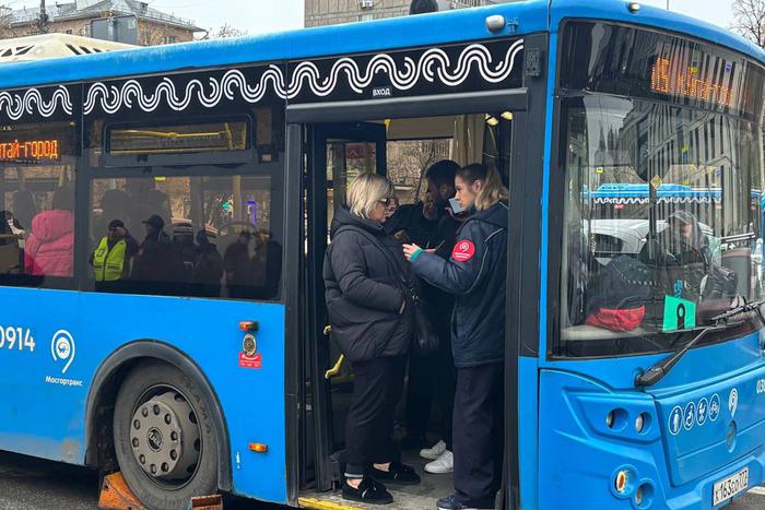 Первая усиленная проверка оплаты проезда прошла около станции метро "Измайловская"