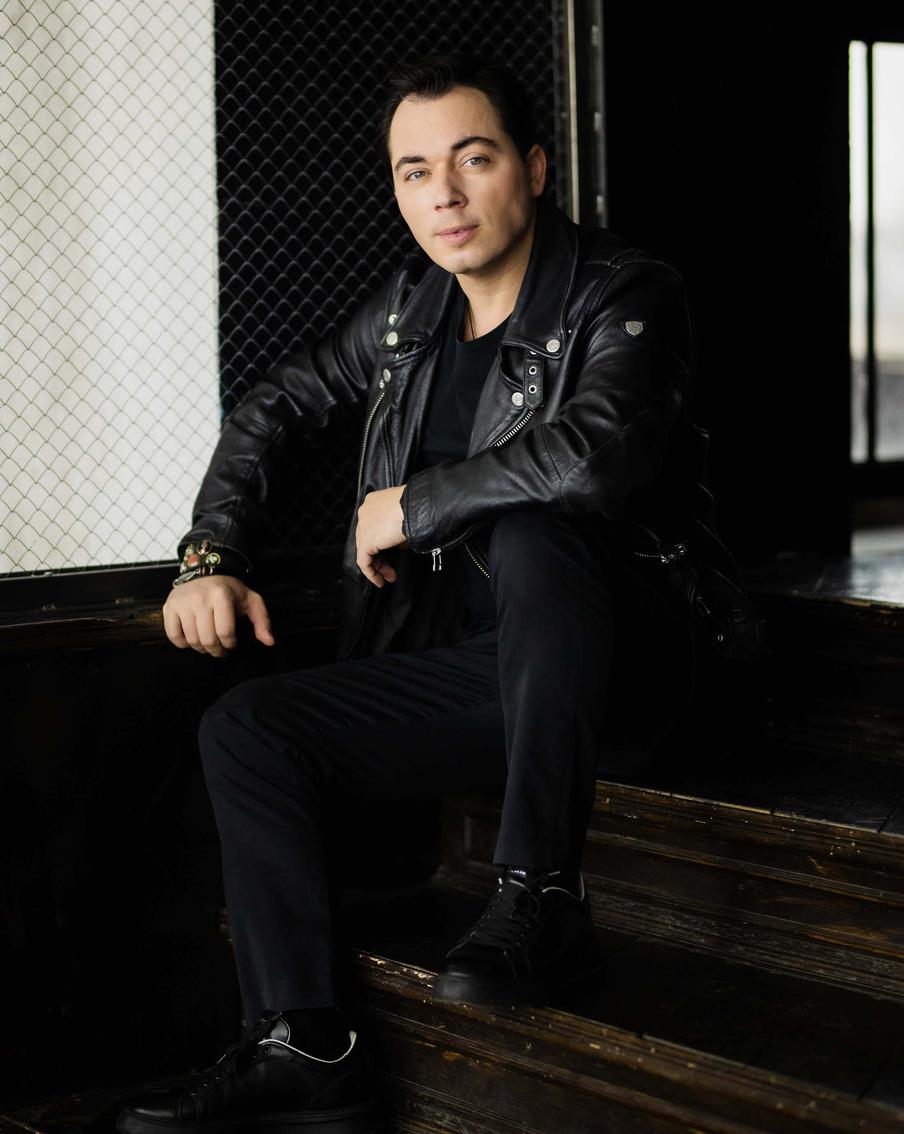 Родион Газманов любит манную кашу и соревнуется с отцом в приготовлении стейков