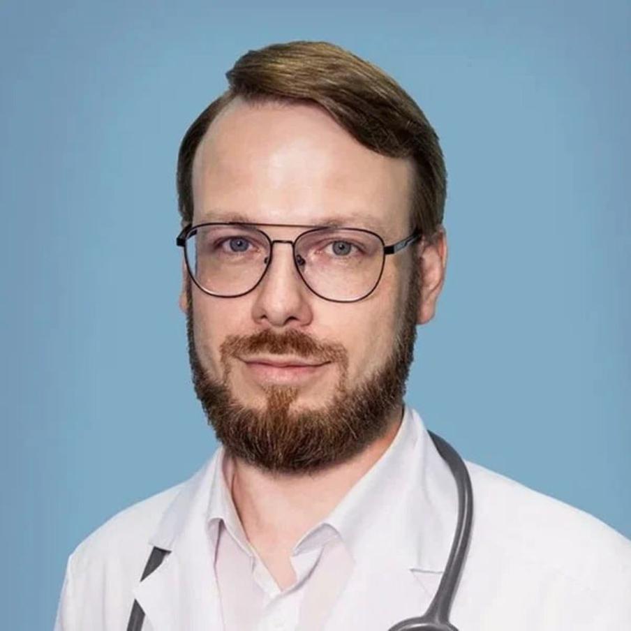 Доцент кафедры поликлинической терапии Института клинической медицины Дмитрий Карпенко.