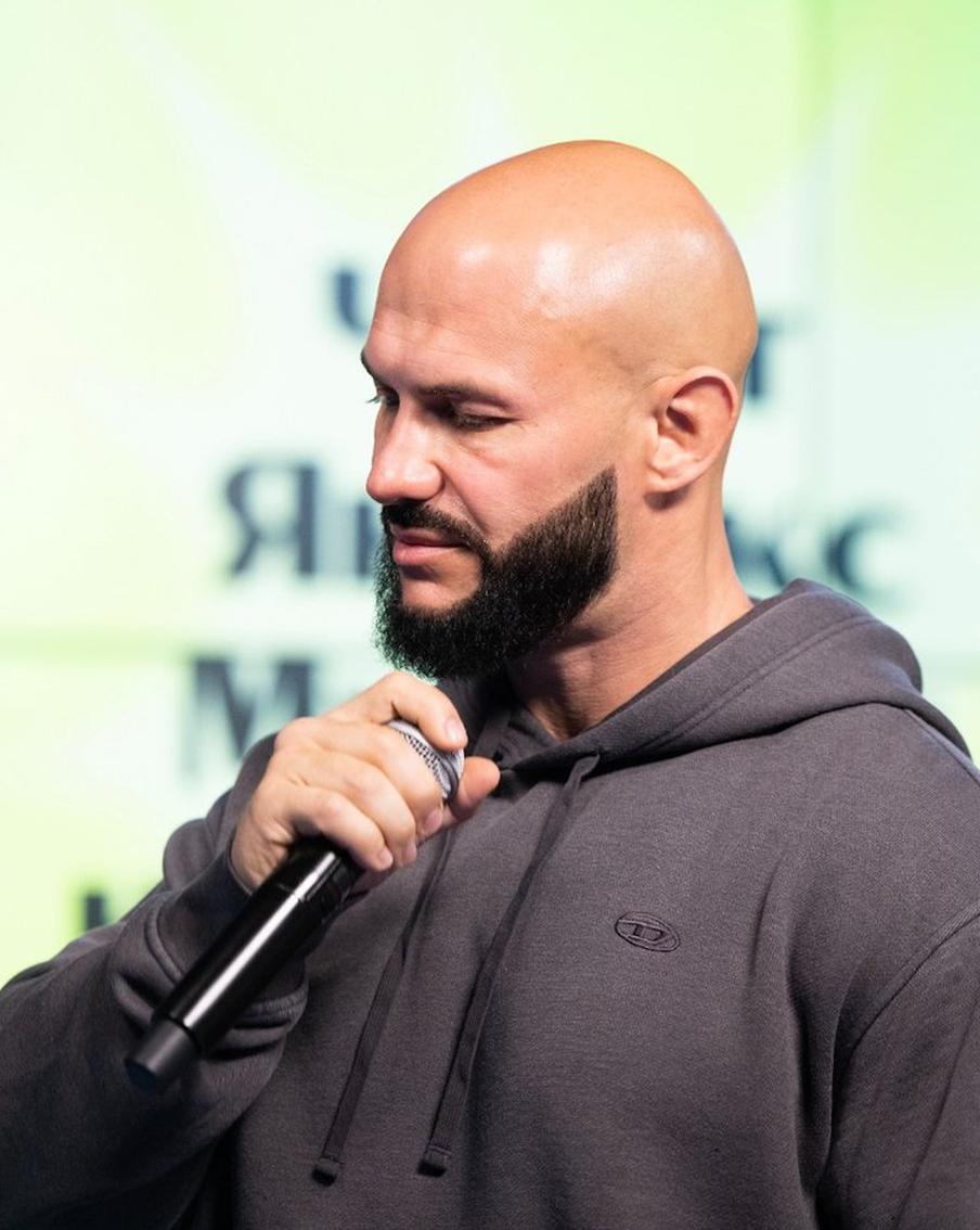 "Чем больше работы, тем больше я в ресурсе": Джиган представил новый трек и рассказал о семье