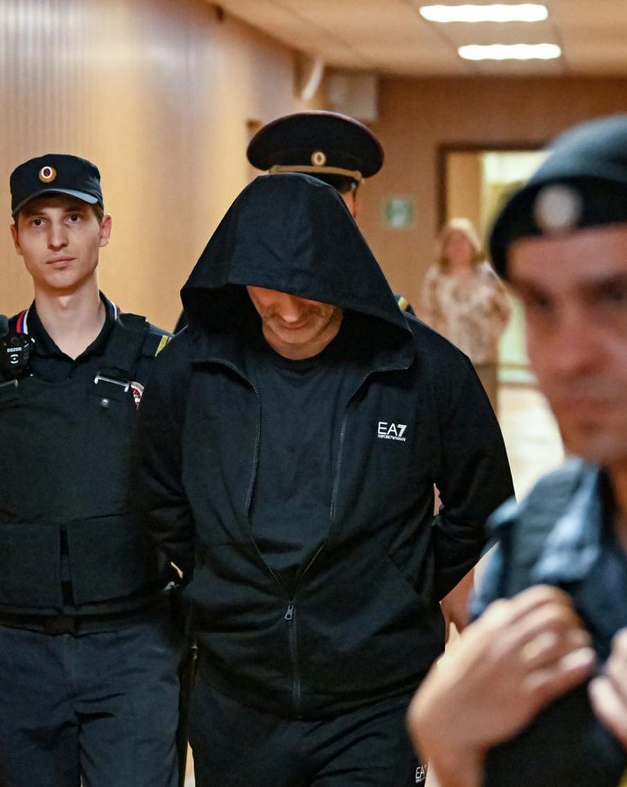 Суд Москвы рассмотрит иск певца Руссо к бывшему охраннику