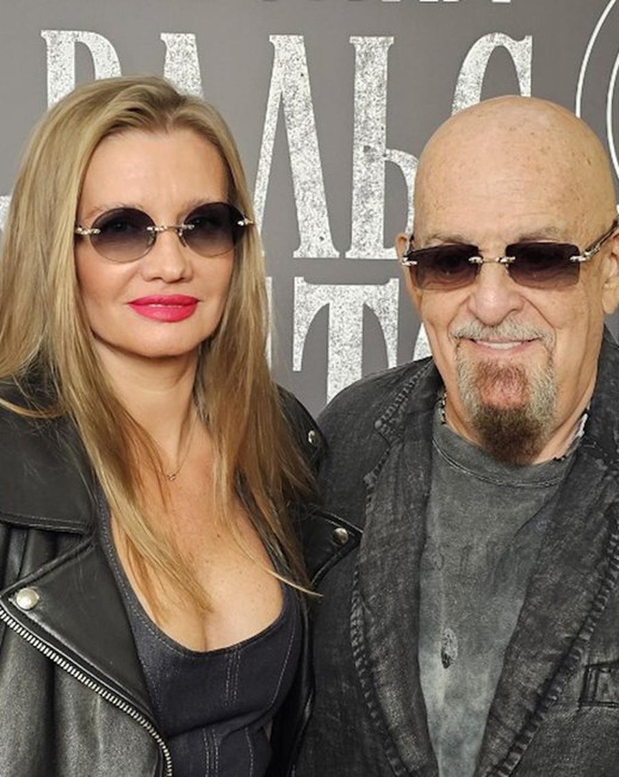 Михаил Шуфутинский ради молодой жены похудел и сменил стиль одежды