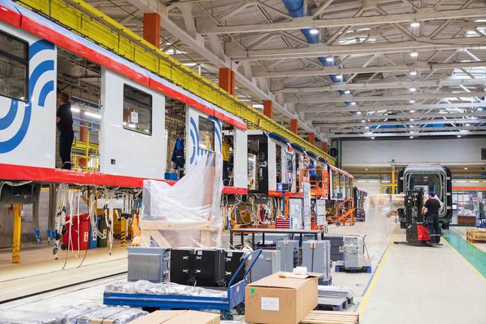 Шаг в будущее: началась работа по сборке новых поездов "Москва-2026"