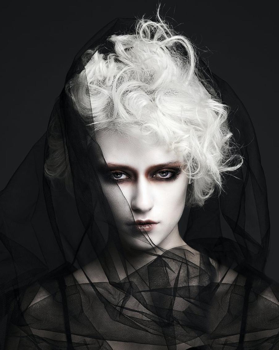 Хеллоуинский макияж без грима: что можно сделать обычной косметикой