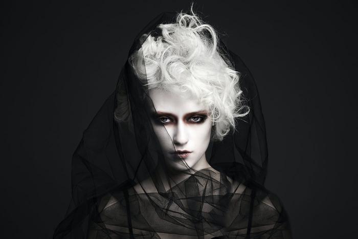 Хеллоуинский макияж без грима: что можно сделать обычной косметикой