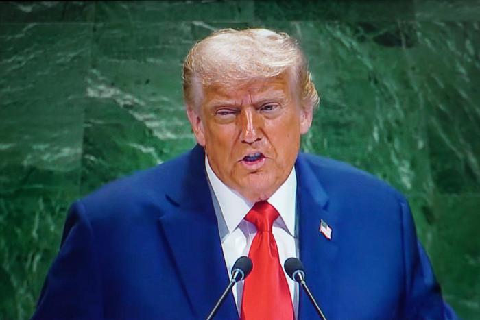 Трамп после испытаний "Буревестника" заявил о подлодке у берегов России