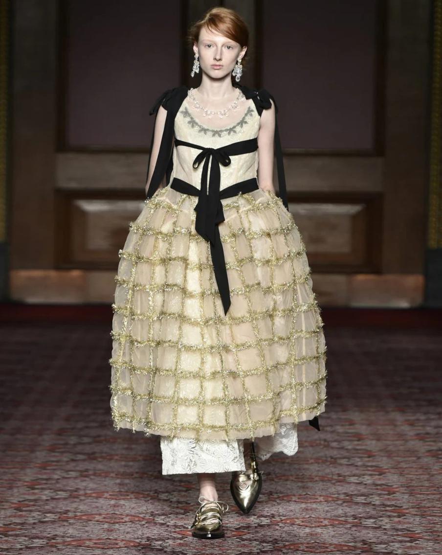 Показ коллекции Simone Rocha осень-зима – 2018.
