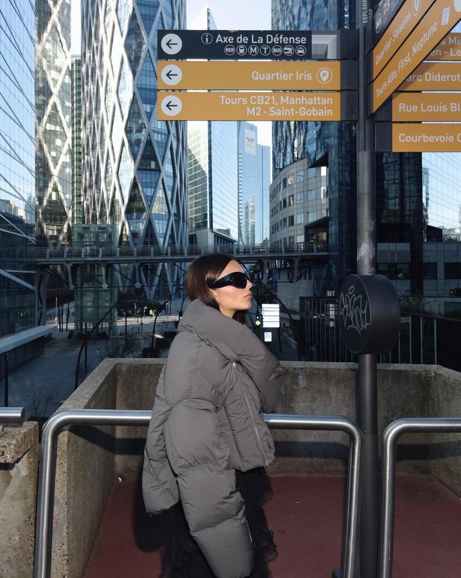 Как выбрать короткий пуховик этой зимой: советы стилиста и главные тренды сезона