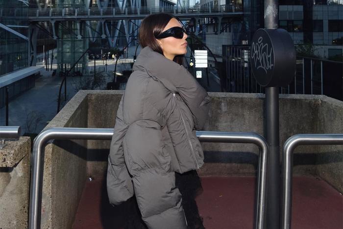 Как выбрать короткий пуховик этой зимой: советы стилиста и главные тренды сезона