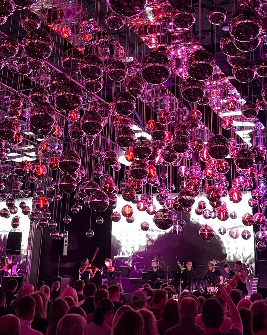 Афиша на 29 октября: слушаем Вивальди, развенчиваем мифы о диетах и отмечаем День мёртвых