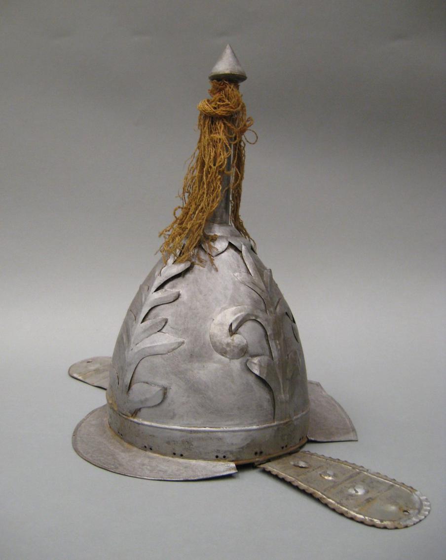 Тот самый найденный шлем.