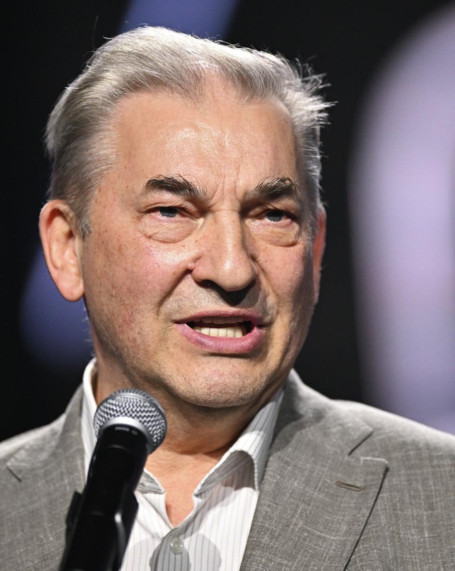 Третьяк похвалил хоккеиста Морозова за признание употребления наркотиков. Президент Федерации хоккея России отметил, что важно признать ошибку и быть готовым её искупить