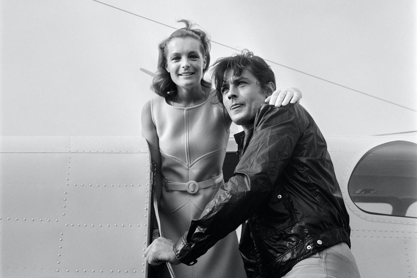 Стиль Алена Делона – формула идеальной небрежности по-французски