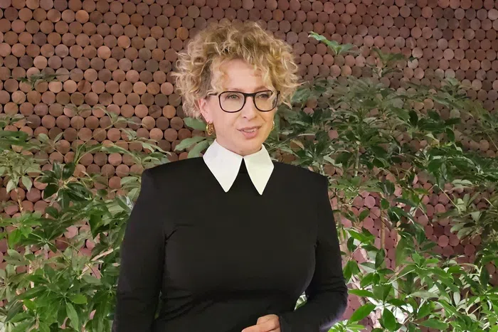 Яна Чурикова.