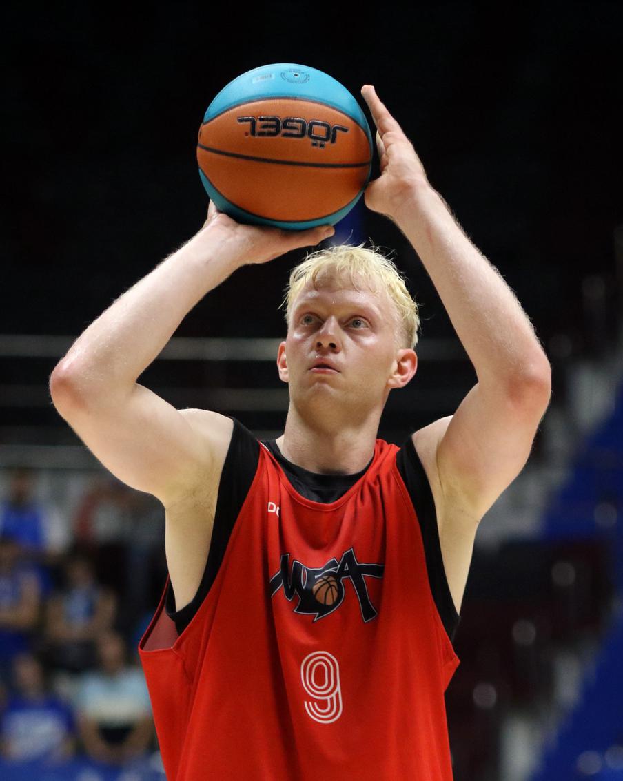 Америка называет хакером российского баскетболиста: что ждёт Даниила Касаткина