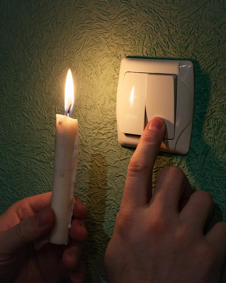 Тысячи жителей Мытищ остались без света и тепла. В Мытищах произошла серьёзная авария на электросетях: часть города лишилась отопления, электричества и воды. Власти обещают восстановить систему в ближайшее время, на месте работают аварийные бригады