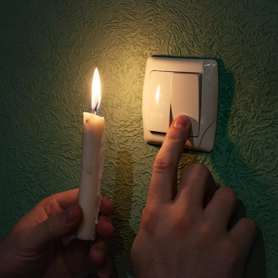 Тысячи жителей Мытищ остались без света и тепла. В Мытищах произошла серьёзная авария на электросетях: часть города лишилась отопления, электричества и воды. Власти обещают восстановить систему в ближайшее время, на месте работают аварийные бригады