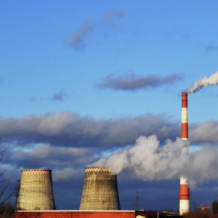 В Мытищах полностью восстановили электроснабжение после аварии. Коммунальные службы завершили восстановительные работы к пяти утра, и подача электроэнергии в городе полностью возобновлена. Жителей просят обращаться на горячие линии при повторных сбоях