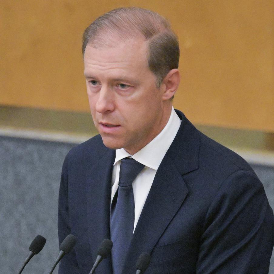 Мантуров: утильсбор не закрывает рынок, а делает локальное производство выгоднее. Первый вице-премьер Денис Мантуров заявил, что цель утильсбора – стимулировать производство внутри страны, а не отсеивать конкурентов и ограничивать рынок