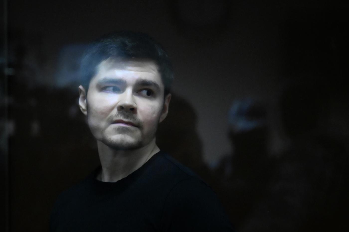 Блогер Аяз Шабутдинов получил семь лет тюрьмы и штраф за мошенничество