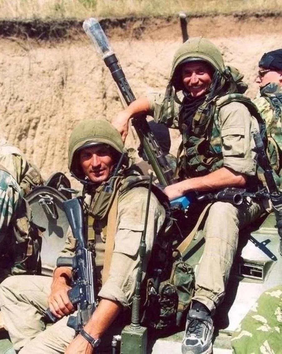 Однополчане запомнили Юрия улыбчивым и добрым .