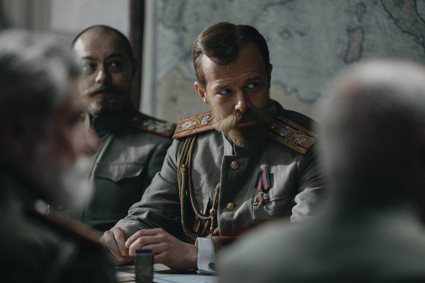 Никита Ефремов в роли Николая II.