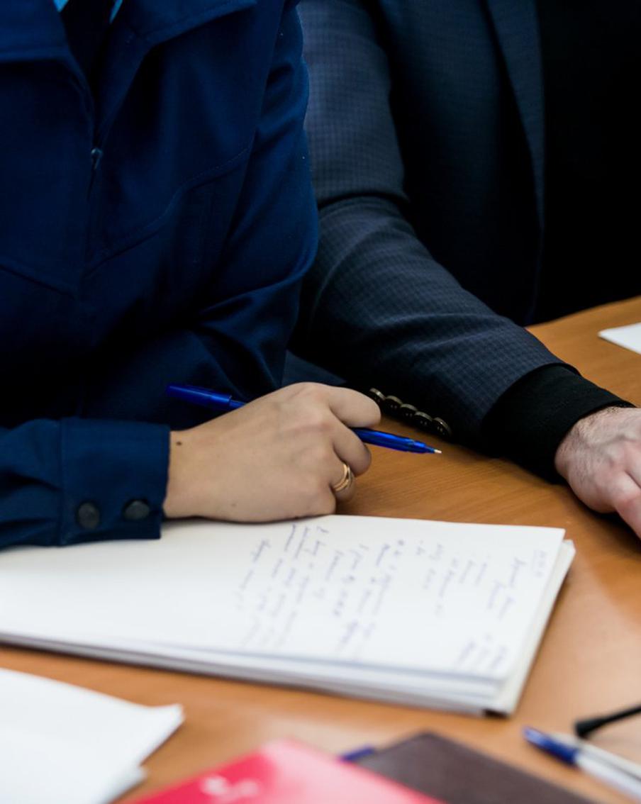 Полиция задержала заработавших 60 млн руб. на кредитах на дома из фанеры