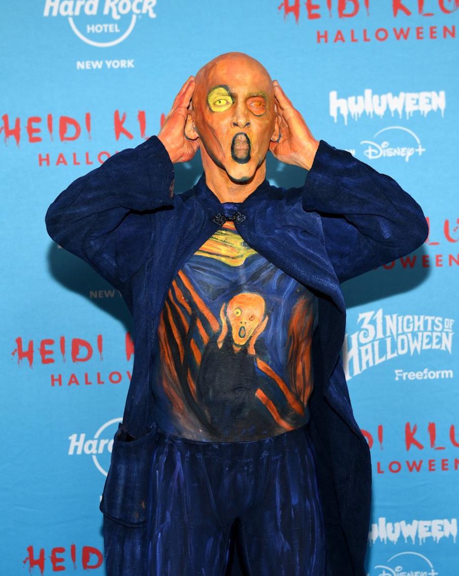 Гуру фитнеса Дэвид Кирш выбрал вот такой образ. 