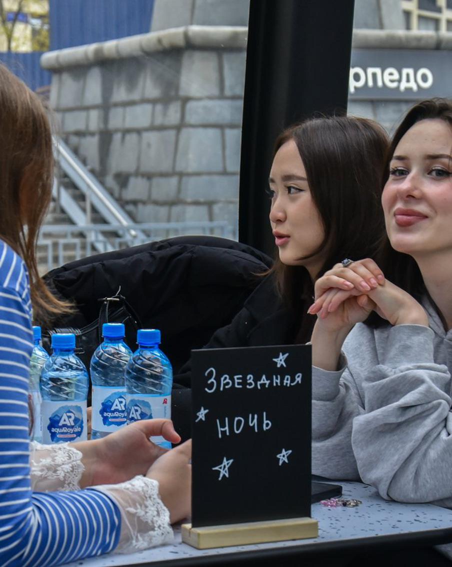 Первые викторины и стендап прошли на электросудах совместно с проектом "Молодежь Москвы"