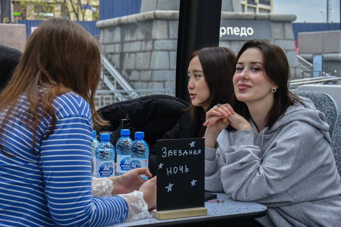 Первые викторины и стендап прошли на электросудах совместно с проектом "Молодежь Москвы"