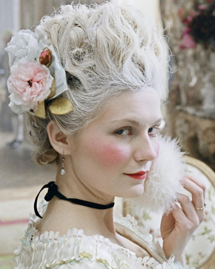 Икона стиля XVIII века: как Мария-Антуанетта придумала современную моду