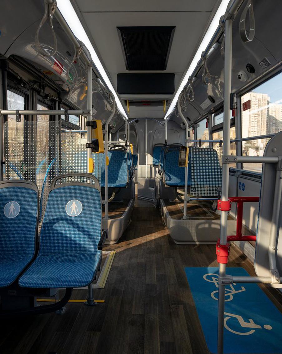 Весь наземный городской транспорт закончил подготовку к зиме