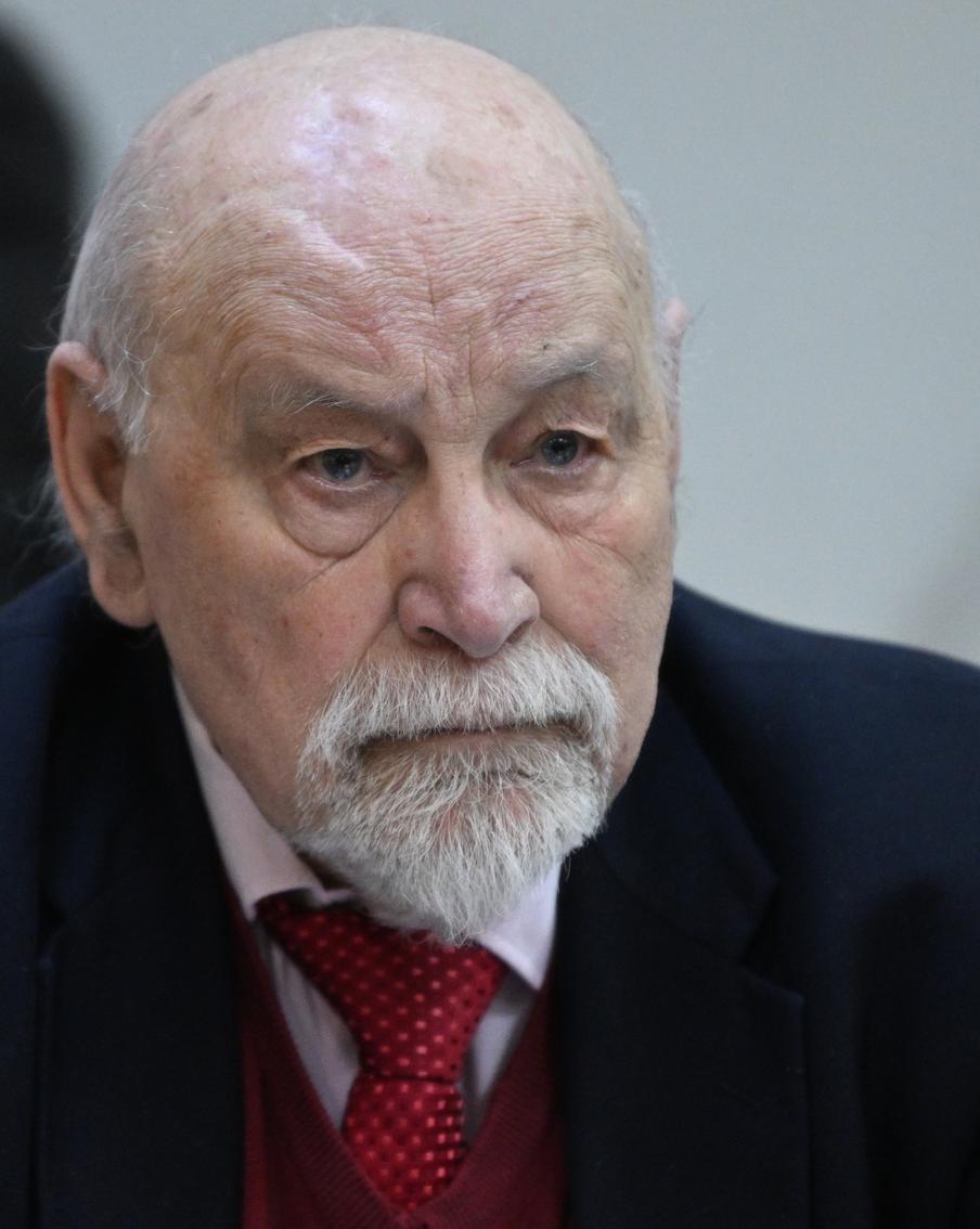 Умер автор закона об общественном контроле за местами лишения свободы. Стало известно о кончине Валерия Борщёва — бывшего депутата Государственной Думы, известного своими инициативами в области общественного контроля. Его смерть была подтверждена Евой Меркачёвой, членом Совета при президенте Российской Федерации по правам человека