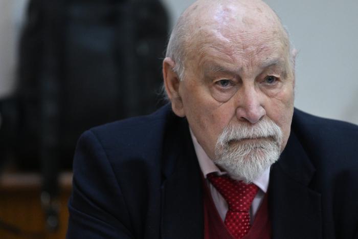 Умер автор закона об общественном контроле за местами лишения свободы