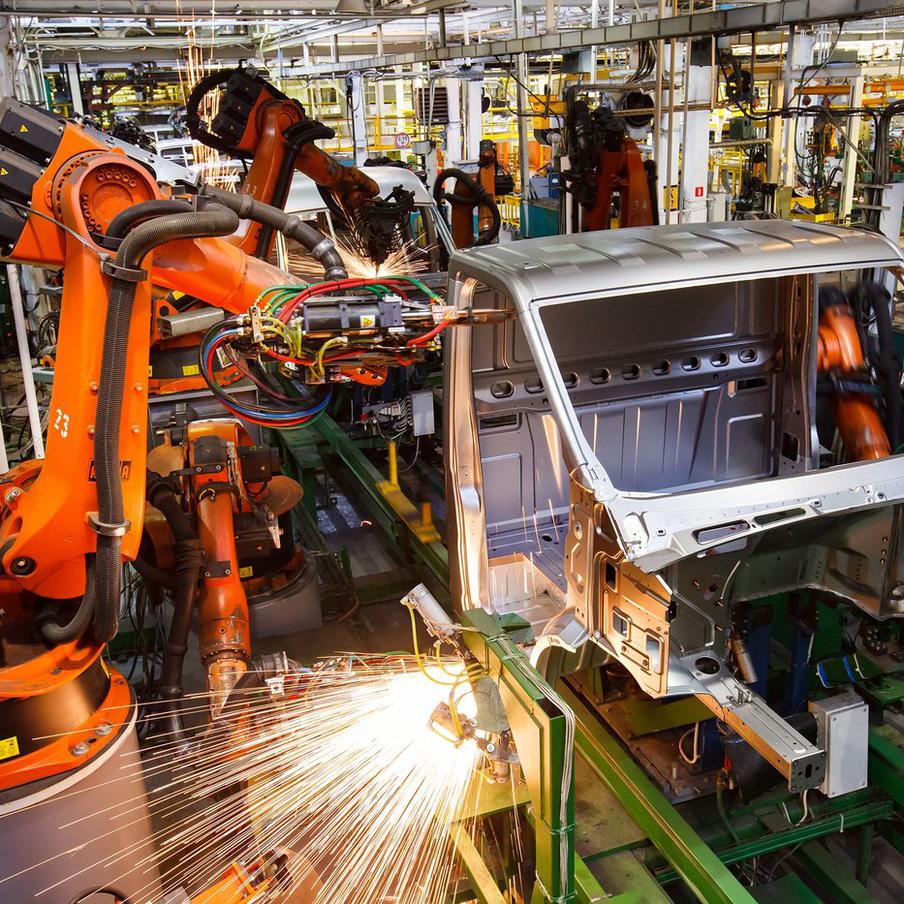 В Петербурге назвали инженерные специальности с зарплатой в 400 тыс. руб. В Санкт-Петербурге наблюдается один из самых высоких уровней спроса на инженеров, специализирующихся на новых технологиях, таких как 3D-печать, интернет вещей (IoT) и разработка систем виртуальной и дополненной реальности. Это следует из исследования, опубликованного "Известиями" со ссылкой на данные hh.ru.