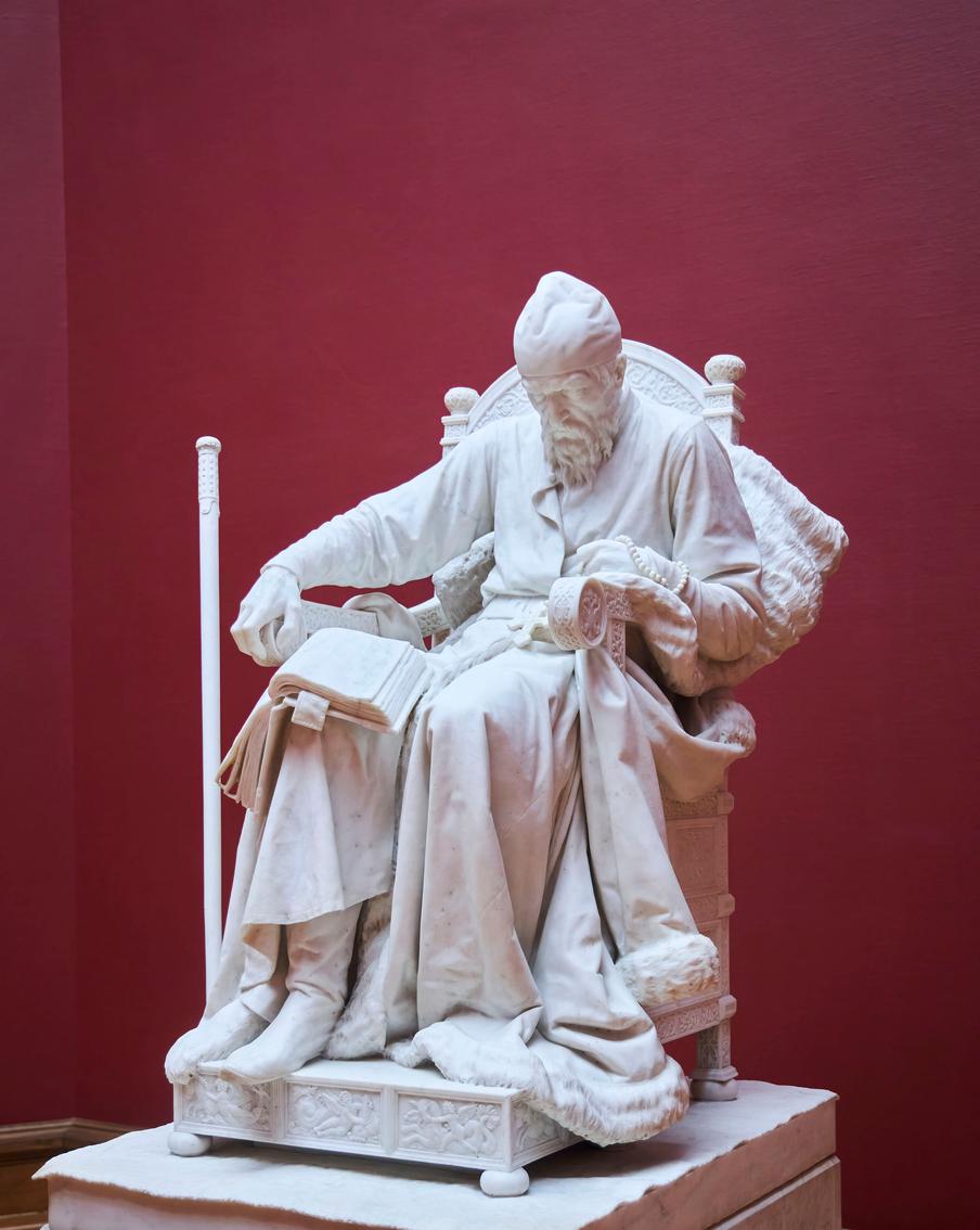 Памятник Ивану Грозному высотой 9 м установили в Вологде