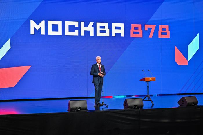 Собянин: Ко Дню народного единства дети написали 15 тыс. писем военнослужащим