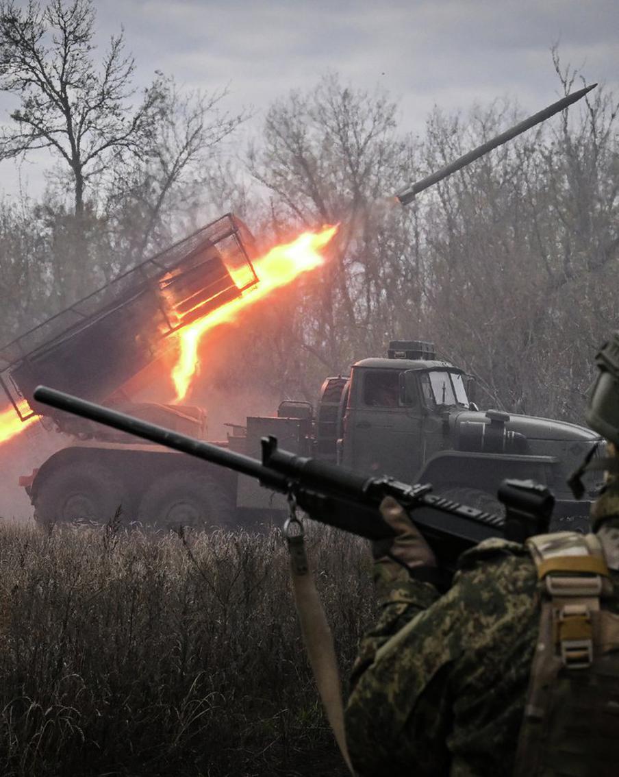 Когда российские военные завершат штурм Красноармейска и его окрестностей